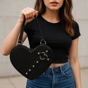 🖤 Heart-Shaped Faux Leather Purse – Fun, Flirty & a Little Bit Fierce